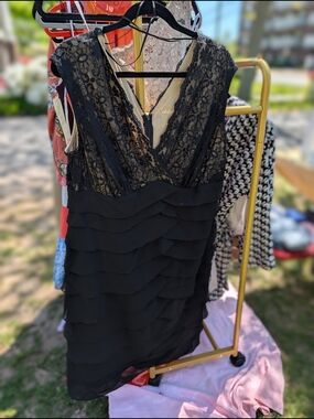 Black Lace V-Neck Tiered Midi Dress